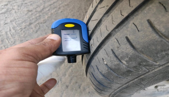 2015 Chevrolet Beat LS DIESEL, Diesel, Manual, 1,14,889 km, tyre