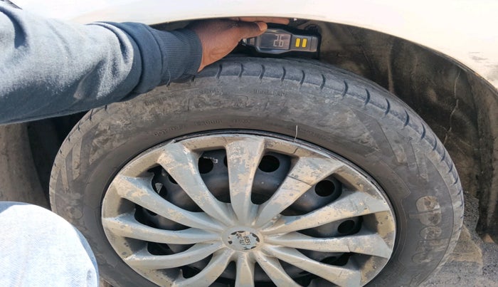 2014 Honda Amaze 1.5L I-DTEC EX, Diesel, Manual, 1,06,166 km, tyre