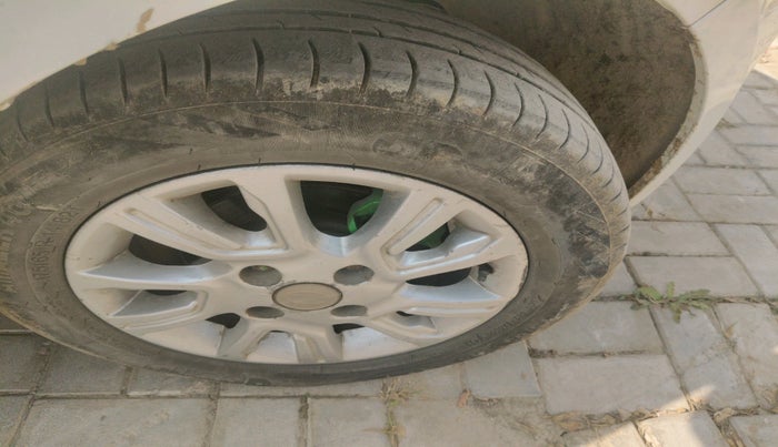 2017 Tata Tiago XZ PETROL, Petrol, Manual, 1,14,285 km, tyre