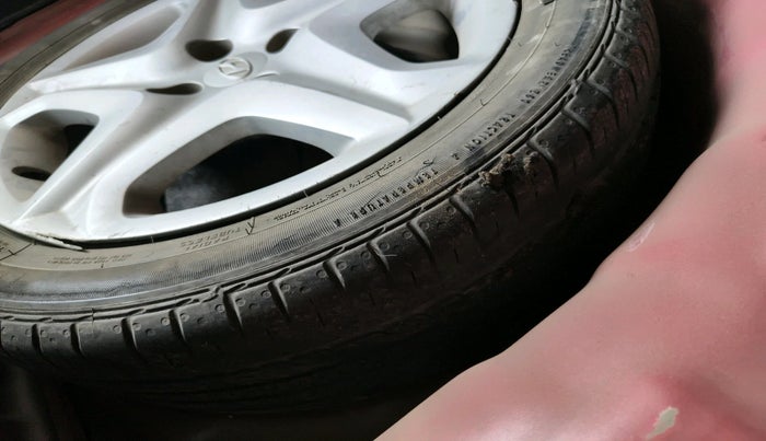 2017 Hyundai Elite i20 ASTA 1.2, Petrol, Manual, 1,24,520 km, tyre