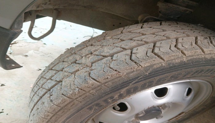 2013 Maruti Eeco 5 STR WITH A/C+HTR, Petrol, Manual, 22,221 km, tyre