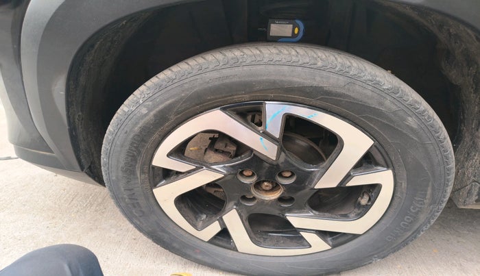 2021 Nissan MAGNITE XV PREMIUM, Petrol, Manual, 53,830 km, tyre