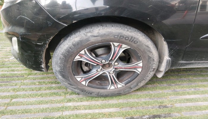 2011 Hyundai i10 SPORTZ 1.2, Petrol, Manual, 1,39,424 km, tyre