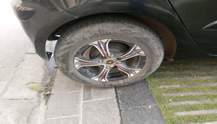 2011 Hyundai i10 SPORTZ 1.2, Petrol, Manual, 1,39,424 km, tyre