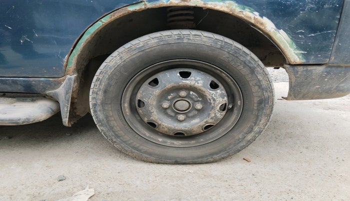 2011 Maruti Eeco 5 STR, Petrol, Manual, 1,27,517 km, tyre