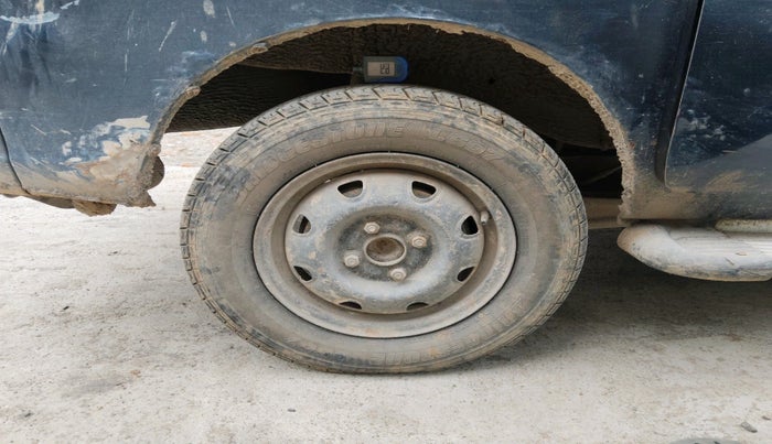 2011 Maruti Eeco 5 STR, Petrol, Manual, 1,27,517 km, tyre