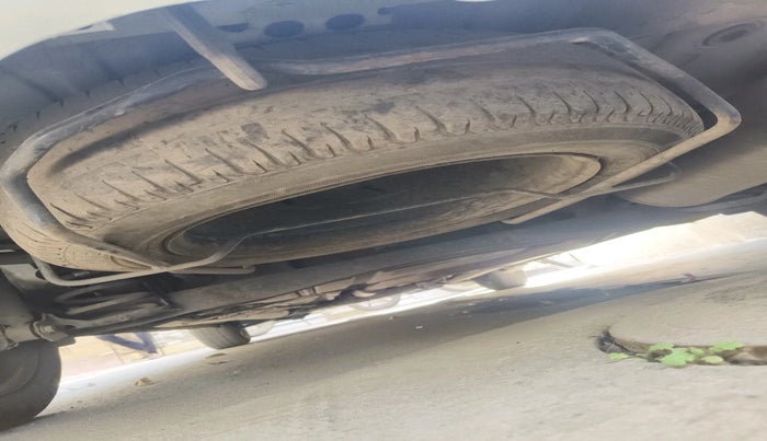 2021 Maruti Ertiga VXI CNG, Petrol, Manual, 86,769 km, tyre