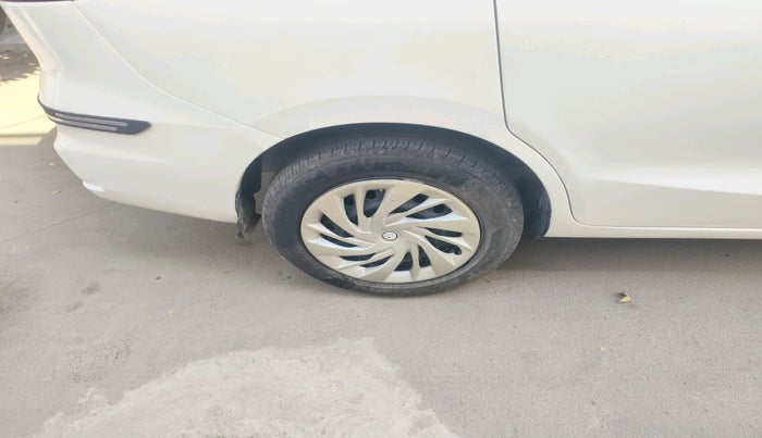 2021 Maruti Ertiga VXI CNG, Petrol, Manual, 86,769 km, tyre