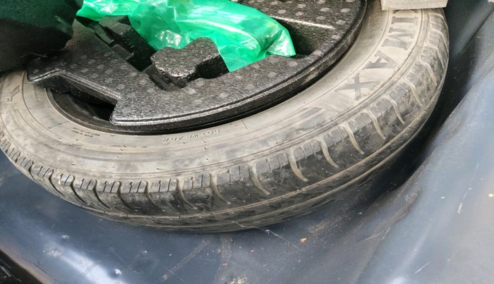 2019 Maruti Ciaz DELTA 1.5 SHVS MT PETROL, Petrol, Manual, 50,654 km, tyre