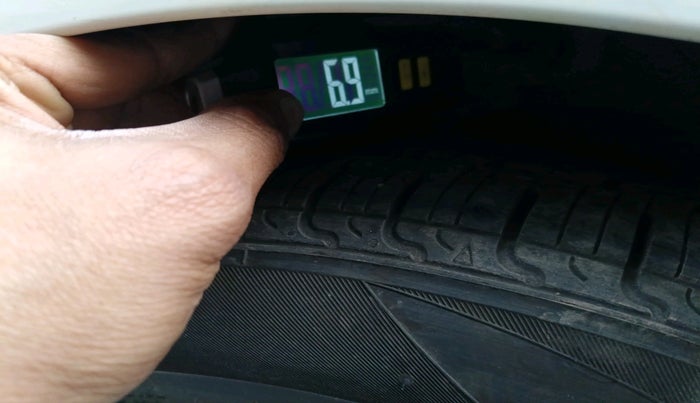 2014 Hyundai Grand i10 SPORTZ 1.2 KAPPA VTVT, Petrol, Manual, 53,070 km, tyre