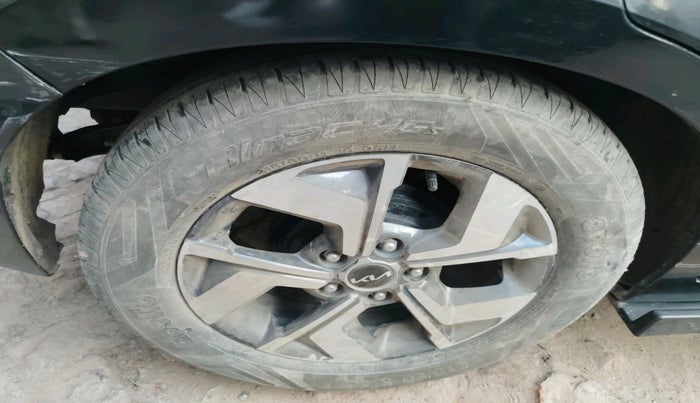 2023 KIA SONET HTX 1.0 DCT, Petrol, Automatic, 40,390 km, tyre