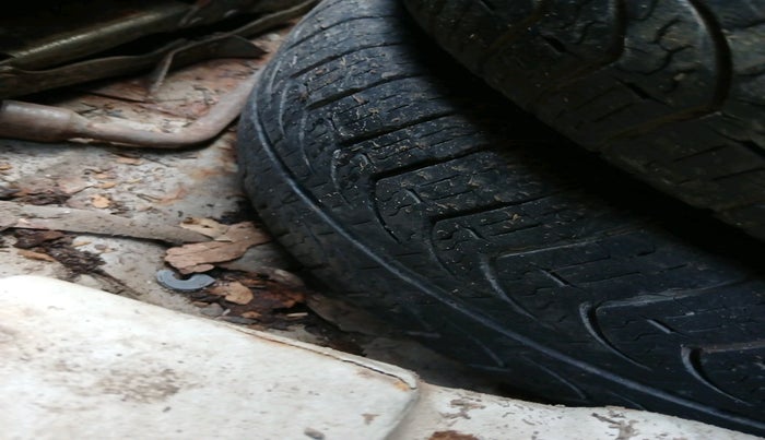 2011 Maruti Swift Dzire VXI, Petrol, Manual, 66,647 km, tyre