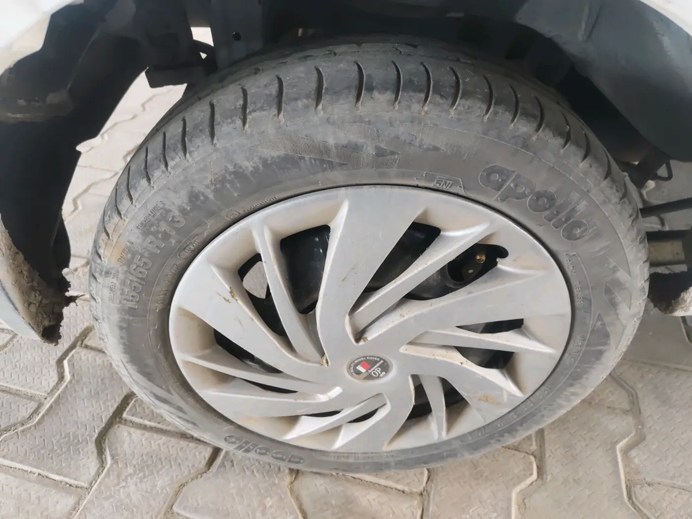 2014 Maruti Alto K10 VXI, Petrol, Manual, 1,05,360 km, tyre