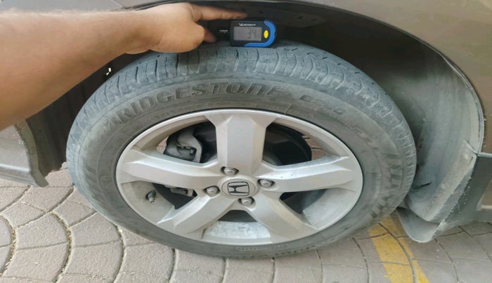 2013 Honda City 1.5L I-VTEC S MT, Petrol, Manual, 1,13,970 km, tyre