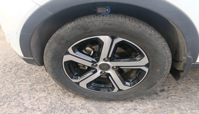 2021 Tata NEXON XZ PLUS SUNROOF DIESEL DUAL TONE, Diesel, Manual, 69,699 km, tyre