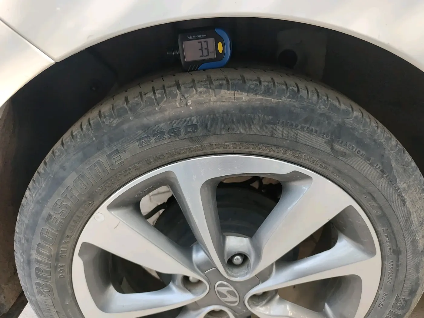 2014 Hyundai Elite i20 ASTA 1.2, CNG, Manual, 1,00,446 km, tyre