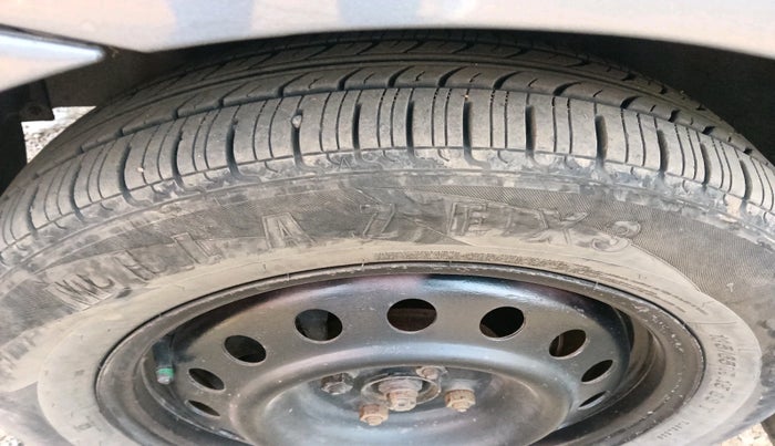 2013 Toyota Etios GD, Diesel, Manual, 2,43,267 km, tyre