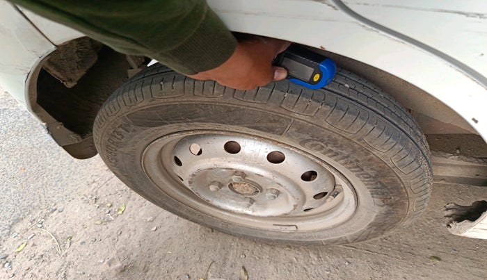 2013 Maruti Wagon R 1.0 LXI, Petrol, Manual, 1,29,080 km, tyre