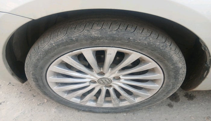 2015 Maruti Ciaz VDI, Diesel, Manual, 2,11,247 km, tyre