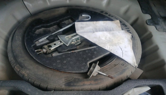 2015 Maruti Ciaz VDI, Diesel, Manual, 2,11,247 km, tyre