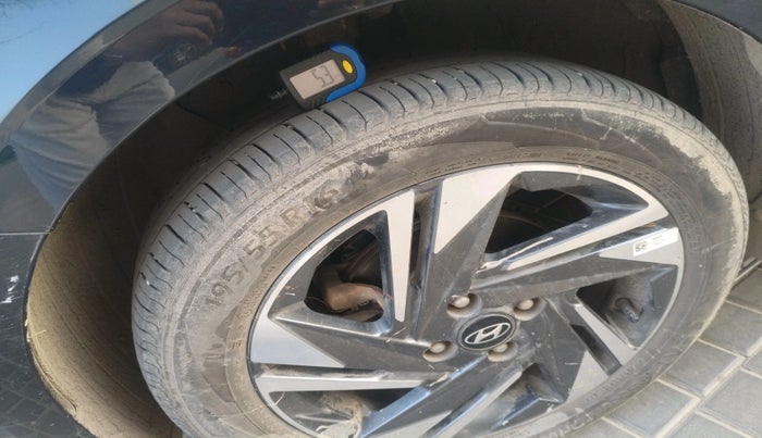 2023 Hyundai NEW I20 ASTA 1.2 MT, Petrol, Manual, 11,280 km, tyre