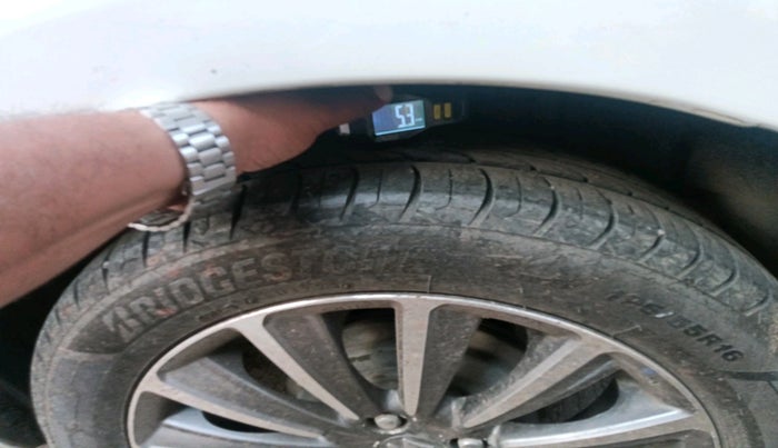 2021 Maruti Ciaz ALPHA  AT 1.5 SHVS PETROL, Petrol, Automatic, 60,970 km, tyre