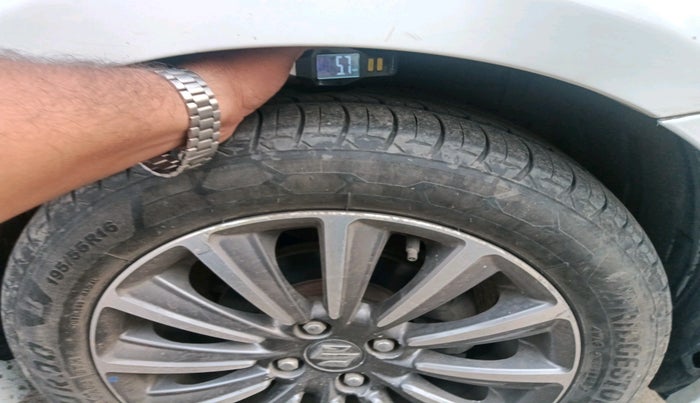 2021 Maruti Ciaz ALPHA  AT 1.5 SHVS PETROL, Petrol, Automatic, 60,970 km, tyre