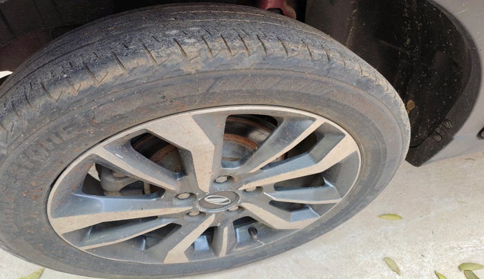 2019 Mahindra XUV300 W8 (O) 1.5 DIESEL, Diesel, Manual, 71,726 km, tyre