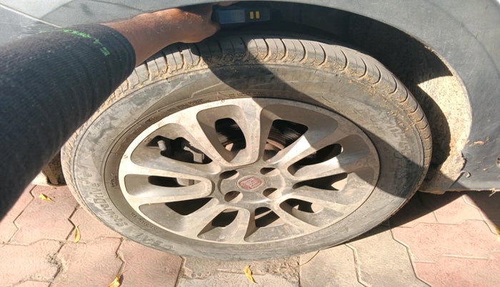 2015 Fiat Avventura ACTIVE MULTIJET 1.3, Diesel, Manual, 89,990 km, tyre