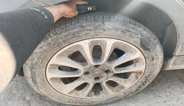 2015 Fiat Avventura ACTIVE MULTIJET 1.3, Diesel, Manual, 89,990 km, tyre