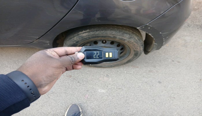 2014 Hyundai i20 SPORTZ 1.4 AT, Petrol, Automatic, 64,193 km, tyre