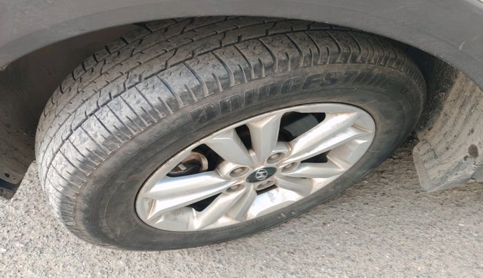 2017 Hyundai Creta SX 1.6 DIESEL, Diesel, Manual, 1,08,785 km, tyre