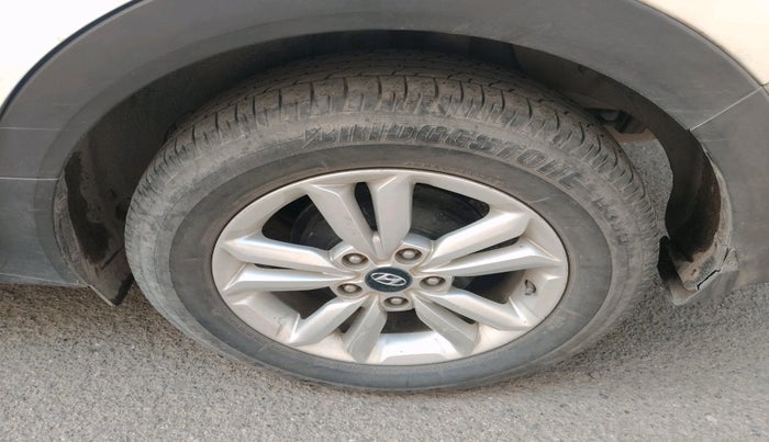 2017 Hyundai Creta SX 1.6 DIESEL, Diesel, Manual, 1,08,785 km, tyre