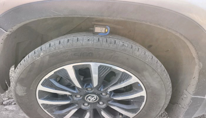 2021 Toyota URBAN CRUISER PREMIUM GRADE MT, CNG, Manual, 1,06,920 km, tyre