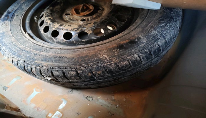 2013 Honda Amaze 1.2L I-VTEC VX, Petrol, Manual, 85,502 km, tyre