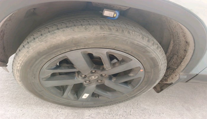 2021 Tata Safari XZ PLUS ADVENTURE 7STR, Diesel, Manual, 41,974 km, tyre