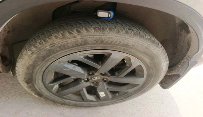 2021 Tata Safari XZ PLUS ADVENTURE 7STR, Diesel, Manual, 41,974 km, tyre