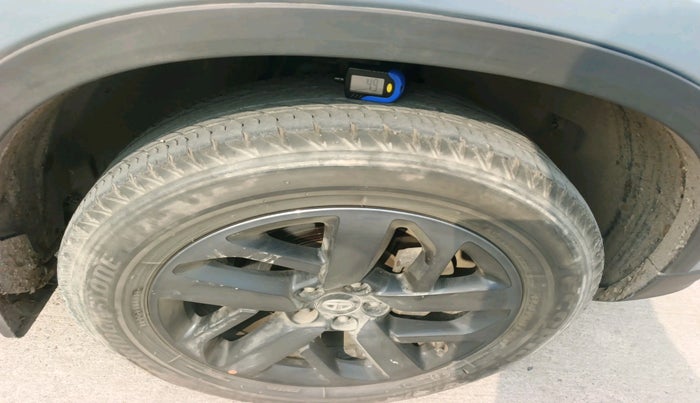 2021 Tata Safari XZ PLUS ADVENTURE 7STR, Diesel, Manual, 41,974 km, tyre