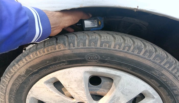 2012 Hyundai i10 MAGNA 1.1, Petrol, Manual, 81,600 km, tyre