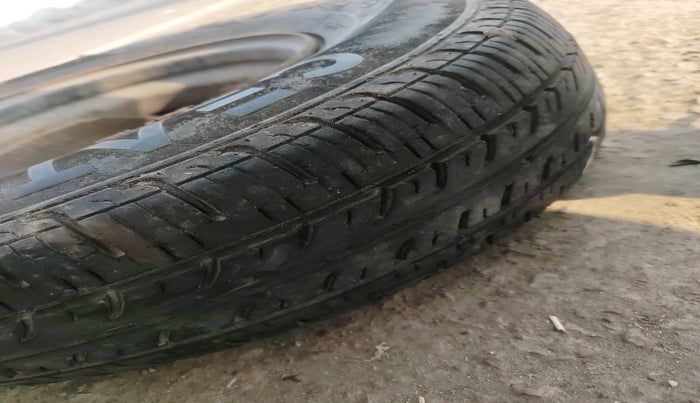 2011 Hyundai i10 MAGNA 1.2, Petrol, Manual, 37,640 km, tyre