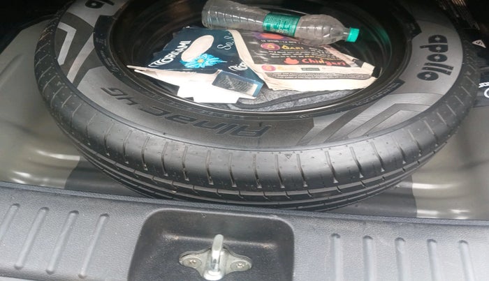 2021 Hyundai Creta SX 1.5 PETROL, Petrol, Manual, 27,231 km, tyre