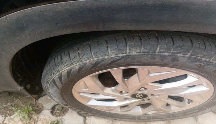 2021 Hyundai Creta SX 1.5 PETROL, Petrol, Manual, 27,231 km, tyre