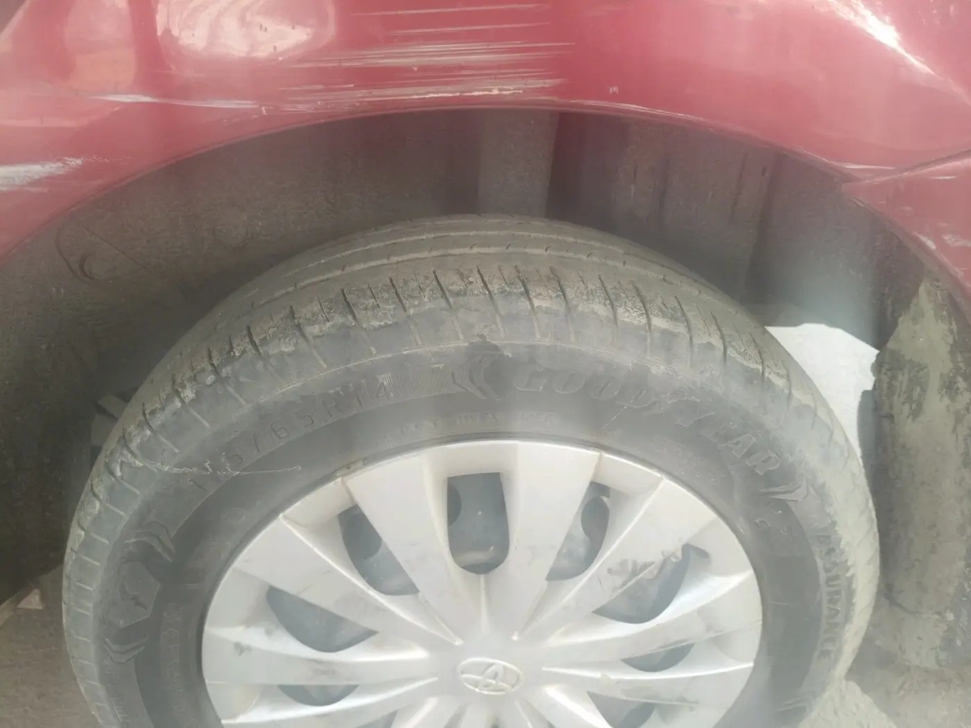 2011 Toyota Etios G, Petrol, Manual, 78,200 km, tyre