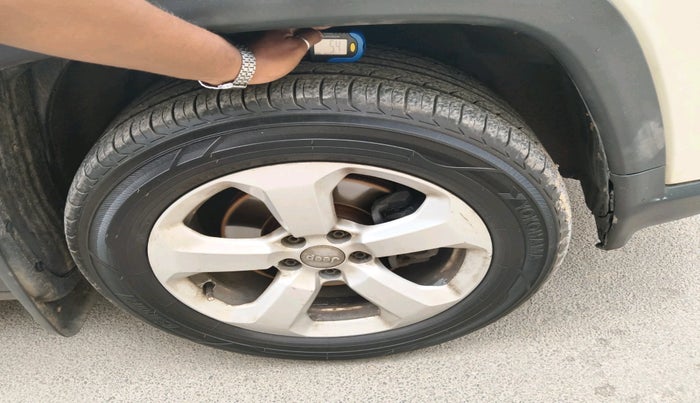 2020 Jeep Compass LONGITUDE PLUS 2.0 DIESEL, Diesel, Manual, 1,26,479 km, tyre