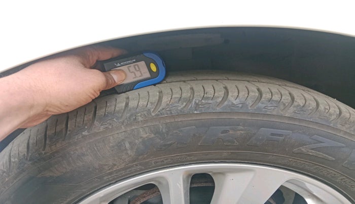 2012 Maruti Swift ZXI, Petrol, Manual, 72,369 km, tyre