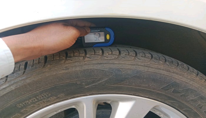 2012 Maruti Swift ZXI, Petrol, Manual, 72,369 km, tyre