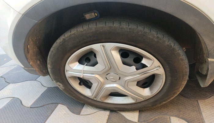 2020 Tata NEXON XM PETROL, Petrol, Manual, 53,516 km, tyre