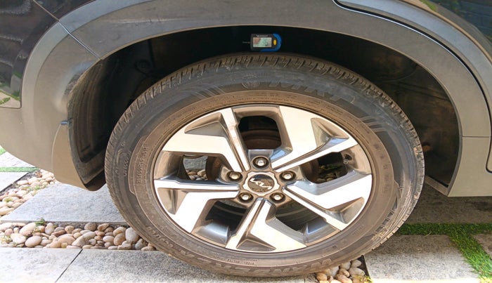 2022 KIA SONET HTX 1.0 DCT, Petrol, Automatic, 55,531 km, tyre