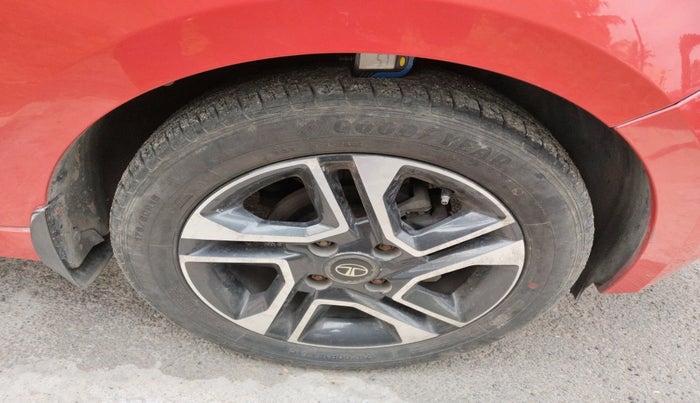 2020 Tata Tiago XZA PLUS PETROL, Petrol, Automatic, 12,085 km, tyre