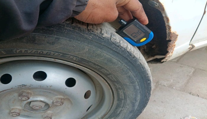 2012 Maruti Alto LXI, Petrol, Manual, 1,18,724 km, tyre